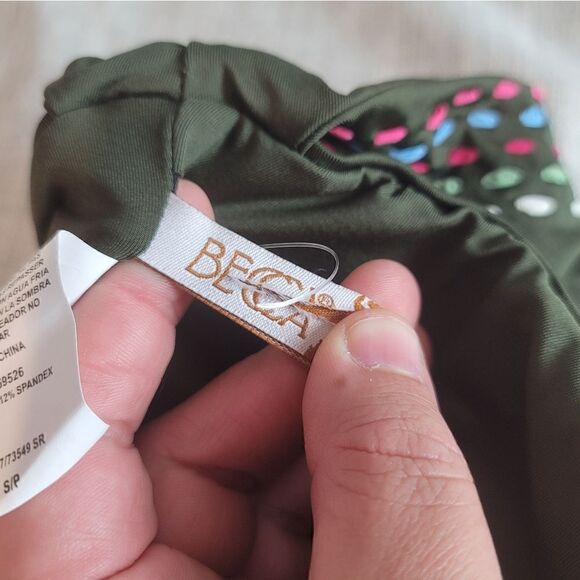 NWOT- BECCA Quest Off Shoulder Bikini Top - Picture 8 of 8